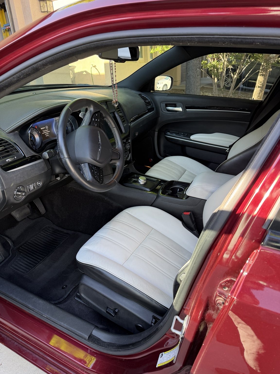 Clean Chrysler 300 front cabin after interior detailing